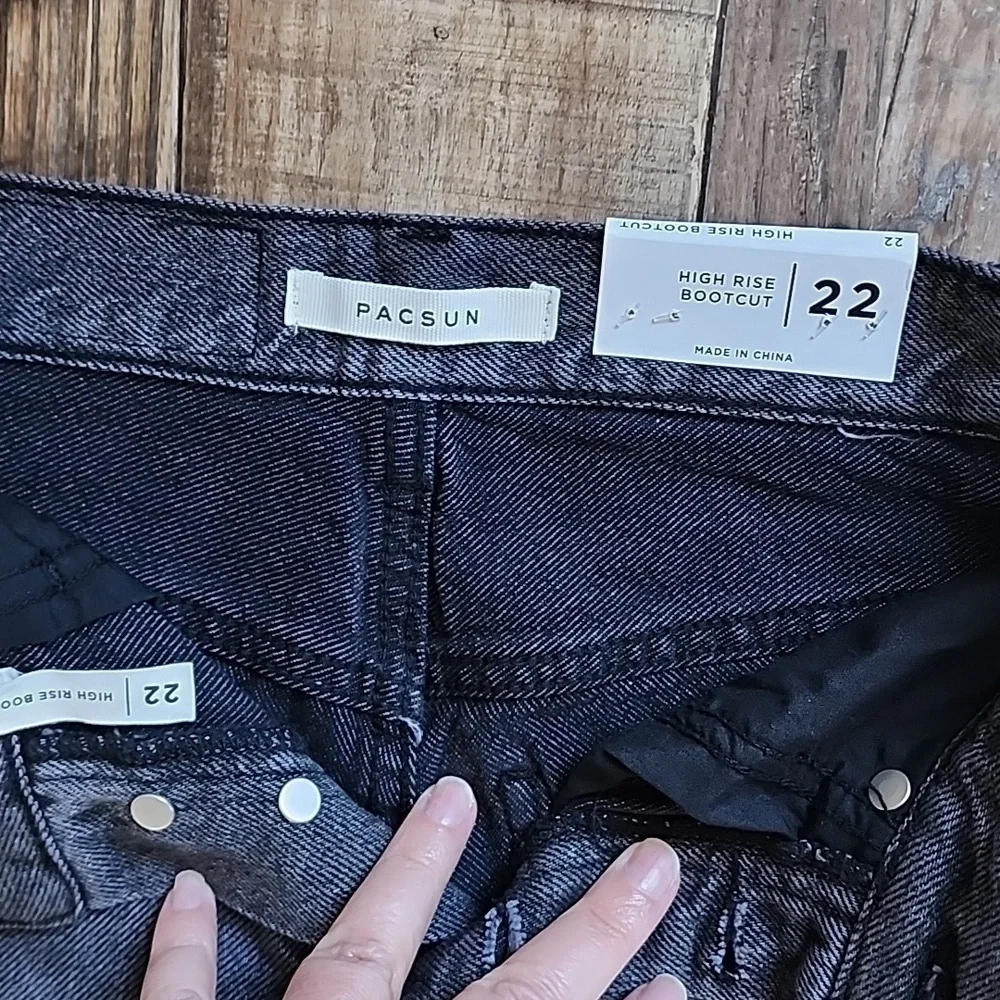 NWT Pacsun High Rise Bootcut Button Fly Jeans Sz 22 - Picture 4 of 7